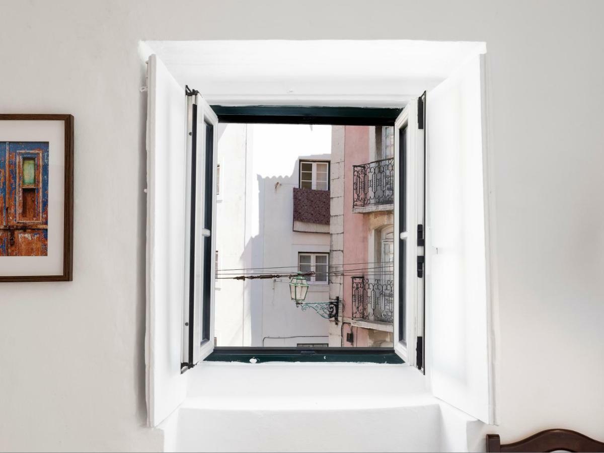 Alfama Street View * Lissabon